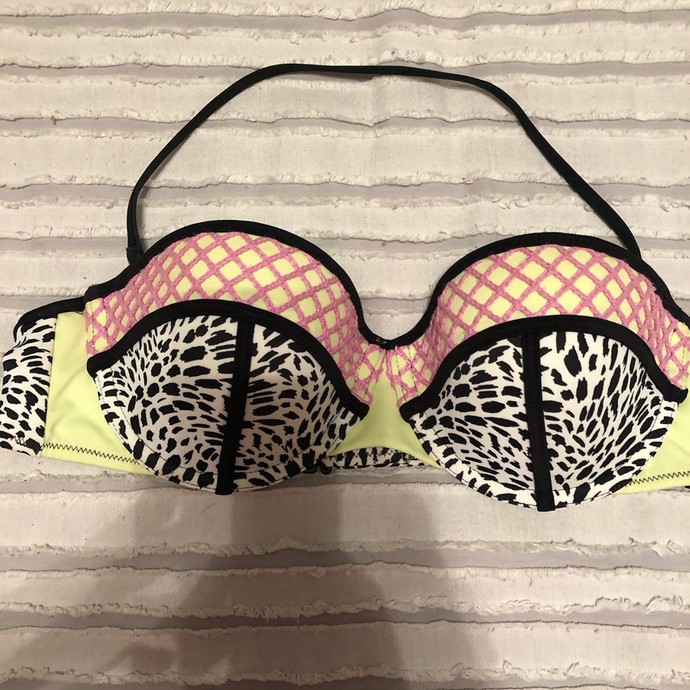 Cute swimsuit top